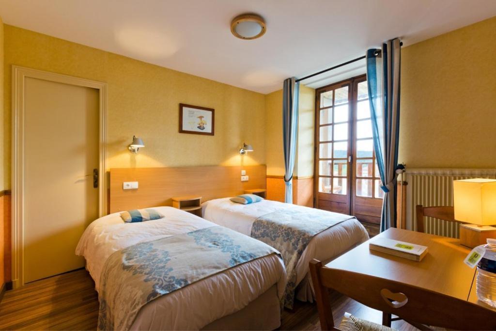 Hotel La Clairiere Chambon-sur-Dolore Exterior foto