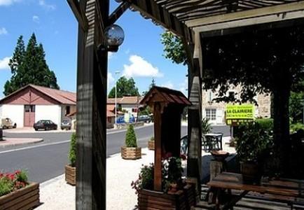 Hotel La Clairiere Chambon-sur-Dolore Exterior foto